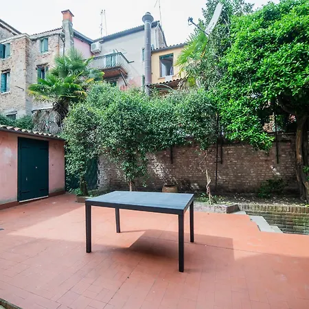 Secret Garden - Comfortable And Appartamento