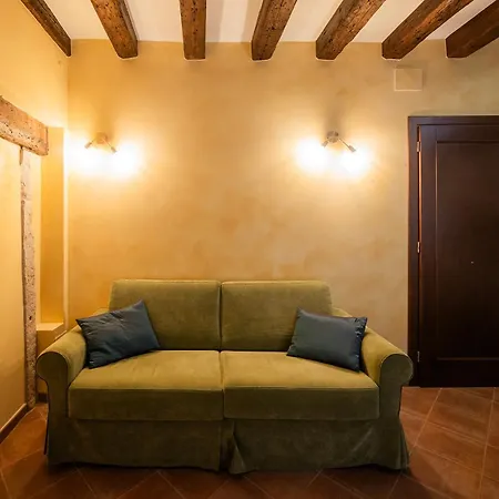 Secret Garden - Comfortable And Venezia